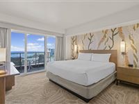 1Bedroom-OceanViewSuite-2